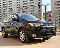 Mitsubishi Outlander, 2015 il