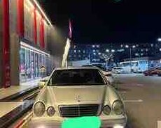 Mercedes E 220, 2001 il