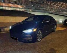 Hyundai Elantra, 2017 il