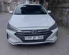 Hyundai Elantra, 2018 il