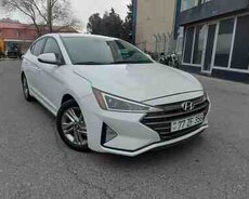 Hyundai Elantra, 2018 il