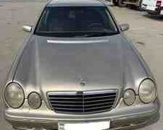 Mercedes E 270, 2000 il