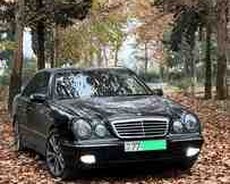 Mercedes E 240, 2001 il