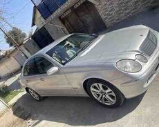 Mercedes E 220, 2002 il
