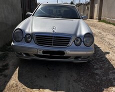 Mercedes E 270, 2000 il