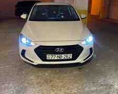 Hyundai Elantra, 2018 il