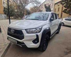 Toyota Hilux, 2024 il