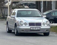Mercedes E240, 1998 il