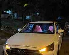 Hyundai Elantra, 2019 il