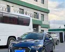 Hyundai Elantra, 2018 il