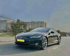 Tesla Model S, 2014 il
