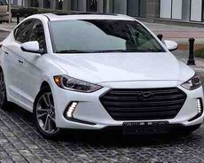 Hyundai Elantra, 2016 il