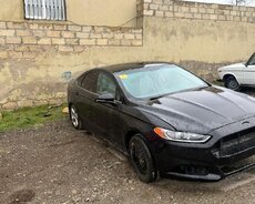 Ford Fusion Amerika, 2013 il