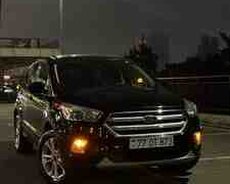 Ford Escape, 2017 il