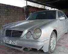 Mercedes E 320, 2000 il