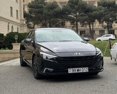 Hyundai Elantra, 2023 il