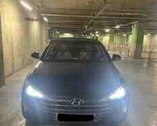 Hyundai Elantra, 2019 il