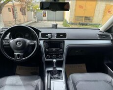 Volkswagen Passat, 2012 il