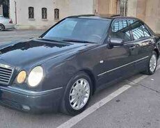 Mercedes E 240, 1998 год