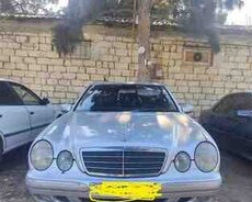 Mercedes E 320, 2000 il
