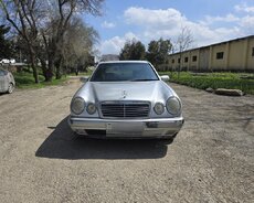Mercedes E240, 1998 il