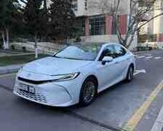 Toyota Camry, 2024 il