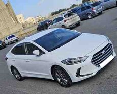 Hyundai Elantra, 2016 il