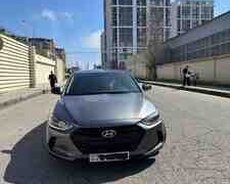 Hyundai Elantra, 2018 il