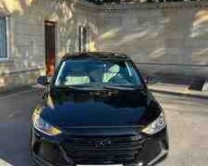 Hyundai Elantra, 2016 il