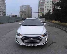 Hyundai Elantra, 2018 il