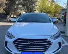 Hyundai Elantra, 2017 il