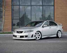 Honda Accord, 2004 il