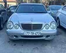 Mercedes E 220, 2002 il