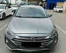 Hyundai Elantra, 2019 il