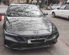 Hyundai Elantra, 2024 il