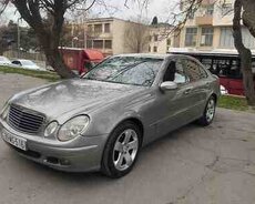 Mercedes E 220, 2003 il