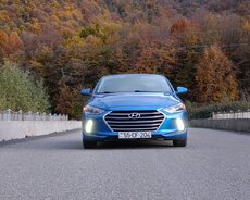 Hyundai Elantra, 2016 il