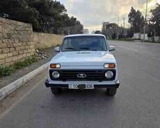 LADA (VAZ) Niva, 2015 il