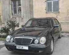 Mercedes E 320, 2001 il