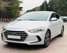 Hyundai Elantra, 2018 il