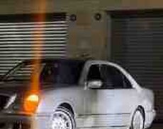 Mercedes E 220, 1999 il