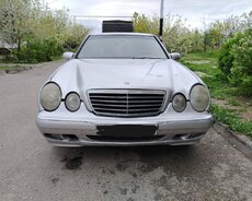 Mercedes E220, 1998 il