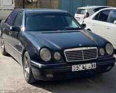Mercedes E 240, 1999 il