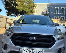 Ford Escape, 2017 il