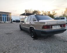 Mercedes 190, 1989 il