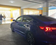 Hyundai Elantra, 2019 il