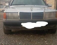 Mercedes 190, 1990 il