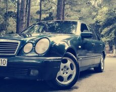 Mercedes E240, 1998 il