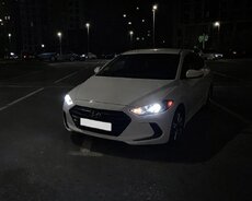 Hyundai Elantra, 2018 il