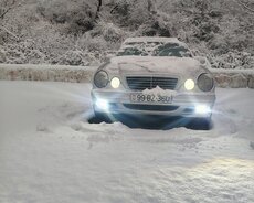 Mercedes 2000, 1999 il